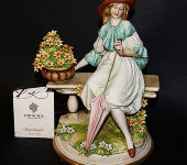 Статуэтка "Дама на скамье" на подставке, Porcellane Principe
