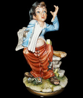 Статуэтка "Разносчик газет", La Medea