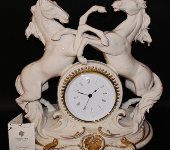  Часы "Кони" белый с золотом, Porcellane Principe 