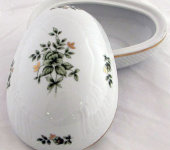 Бонбоньерка-яйцо, Hollohaza Porcelain  