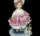 Статуэтка "Кукла с цветами", Zampiva