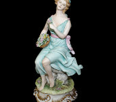 Скульптура "Деревенская девушка", Tiche Porcellane