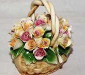 Декоративная корзина с ручкой и розами, Artigiano Capodimonte 