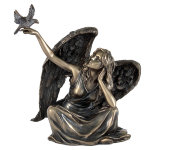 Статуэтка Ангел сидящий с голубем