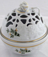 Бонбоньерка, Hollohaza Porcelain 
