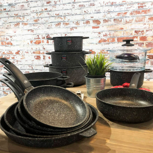 205.24IND Кастрюля для индукционных плит,с антипригарным покрытием, диам. 24 см, высота 13 см, объем 5,3л, литой алюминий, толщина дна 8 мм item