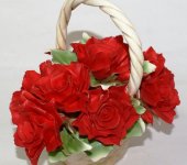 Корзинка с красными розами, элитный фарфор, Artigiano Capodimonte