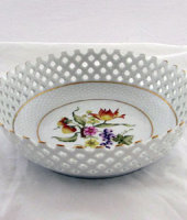 Прорезная тарелка, Hollohaza Porcelain 