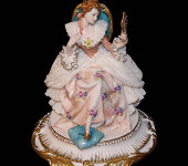 Скульптура "Дама с зеркалом", Tiche Porcellane