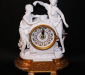 Часы "Две девушки", Tiche Porcellane