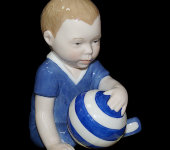 Статуэтка "Малыш с мячом", Royal Copenhagen