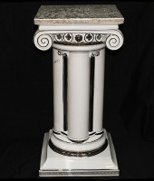 Колонна, Ceramiche Ferraro
