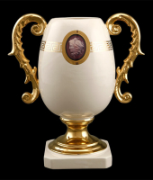 Ваза с ручками, Ahura