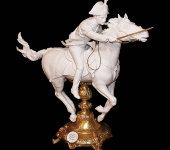 Статуэтка белая "Карабинер на коне", Tiche Porcellane
