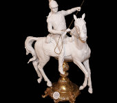 Статуэтка белая "Улан на коне", Tiche Porcellane