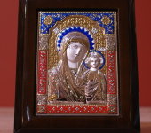 Декоративное панно "Мадонна с младенцем" цветное, 11х14 cm PD233
