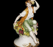 Статуэтка "Юноша с фруктами", Porcellane Principe 