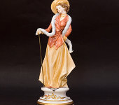 Скульптура "Дама с боа", Tiche Porcellane