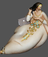 Статуэтка "Дама с расческой", Porcellane Principe  